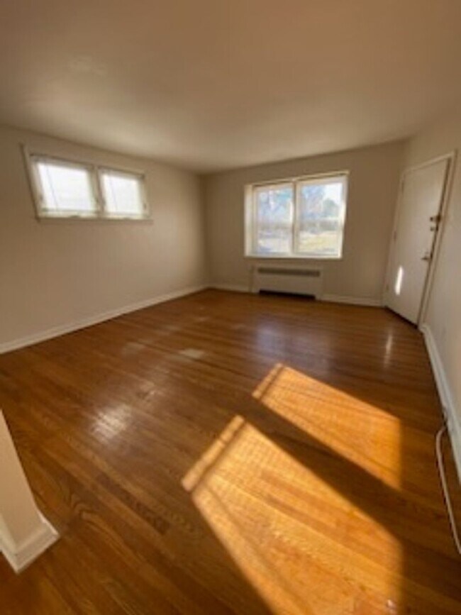 Foto del edificio - 801 Eaton Rd