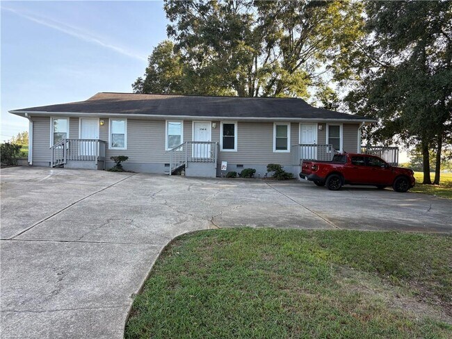 Foto del edificio - 3749 Old Plainview Rd
