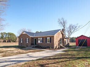 Building Photo - 702 Jones White Rd