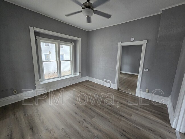 Foto del edificio - 714 W 1st St