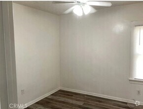 Building Photo - 1538 W 51st Pl