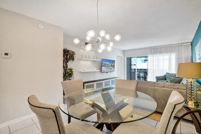 Foto del edificio - 450 Paradise Isle Blvd