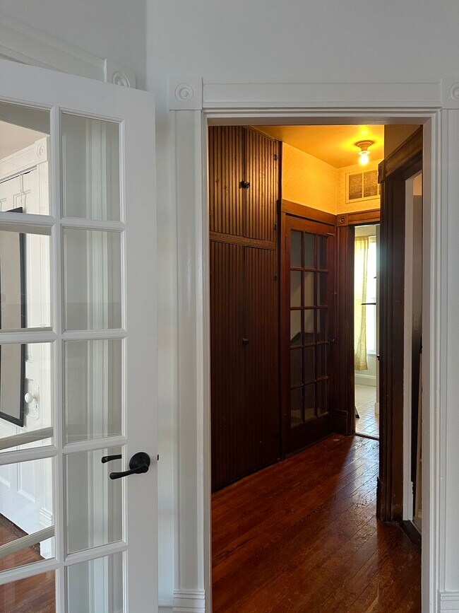 Foto del edificio - 2608 Frankfort Ave