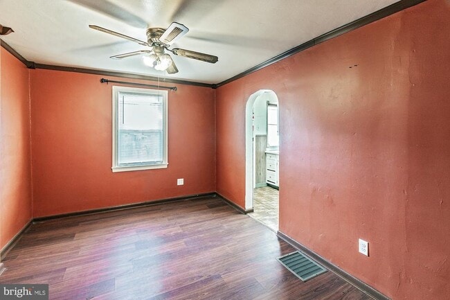 Building Photo - 3312 W 13th St