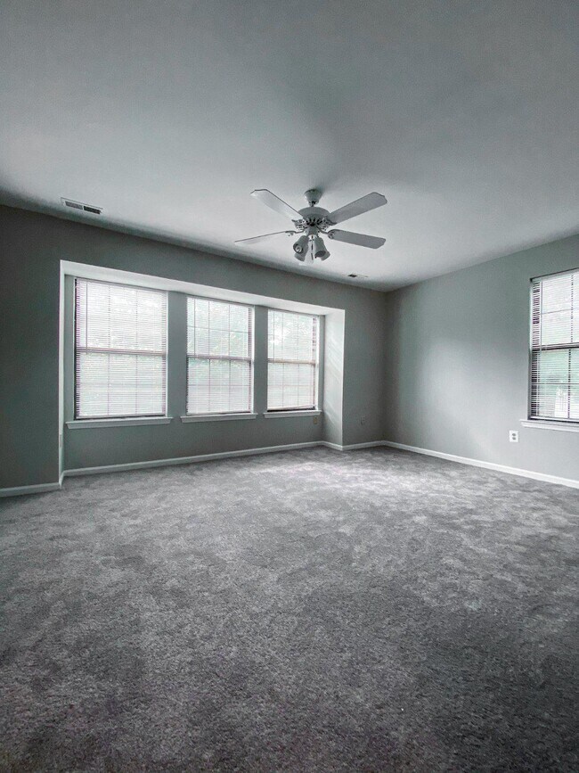 Foto del edificio - 60 Summit Ct