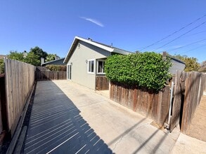 Building Photo - 844 F St