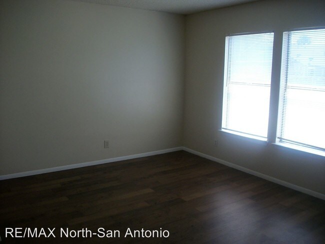 Building Photo - 3 br, 2 bath House - 4238 Sunrise Cove Dr