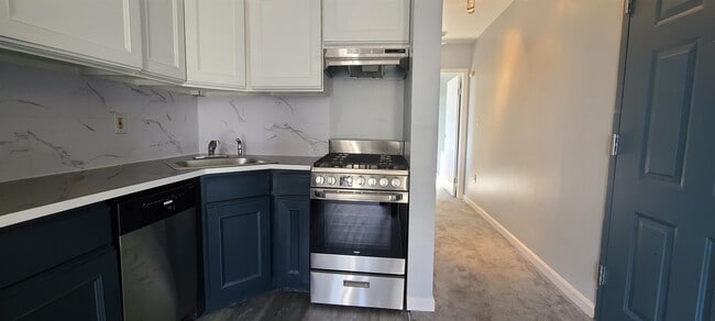 Building Photo - 4905 PARK Ave