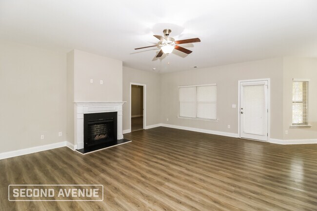 Foto del edificio - 877 Crescent Ln