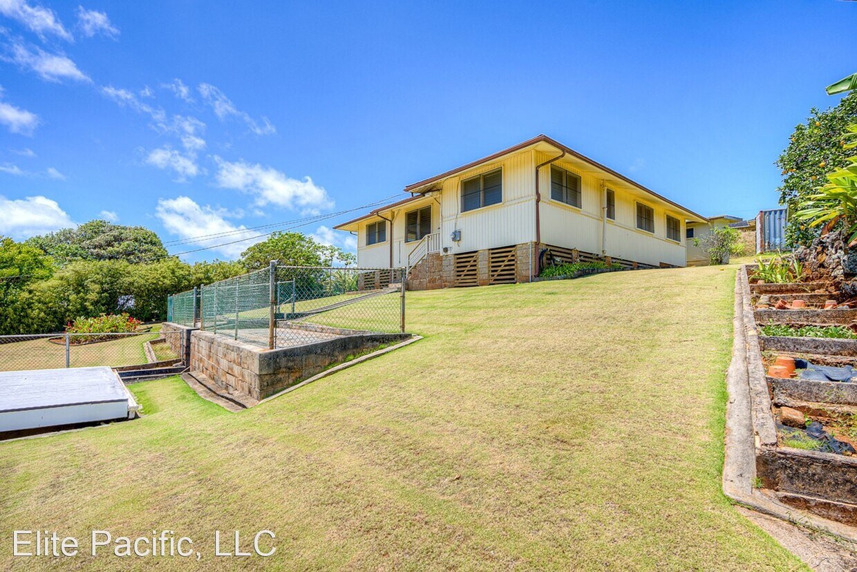 Primary Photo - 3 br, 1 bath House - 2977 Aukoi Street