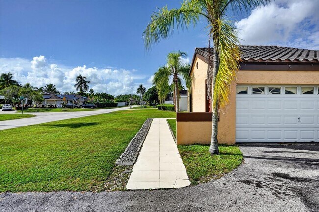 Foto del edificio - 15660 SW 152nd Pl