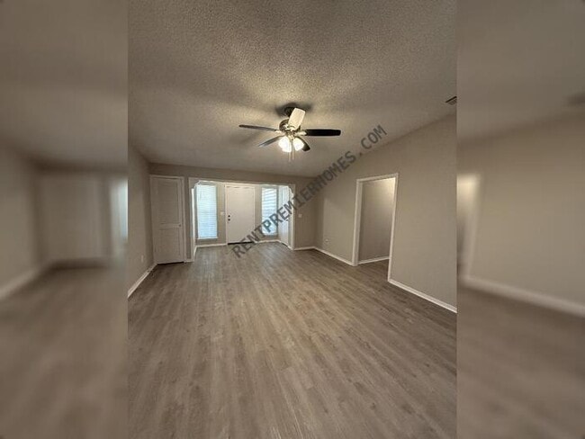 Building Photo - 1712 Haven Dr