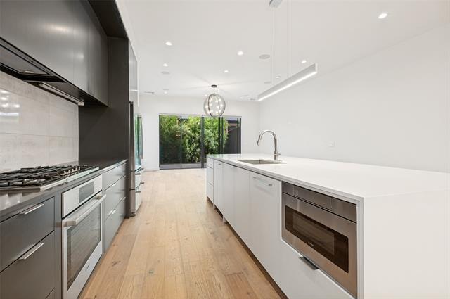 Foto del edificio - 4719 Belmont Ave