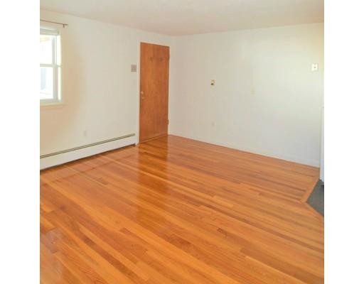 Primary Photo - 25 School Ave