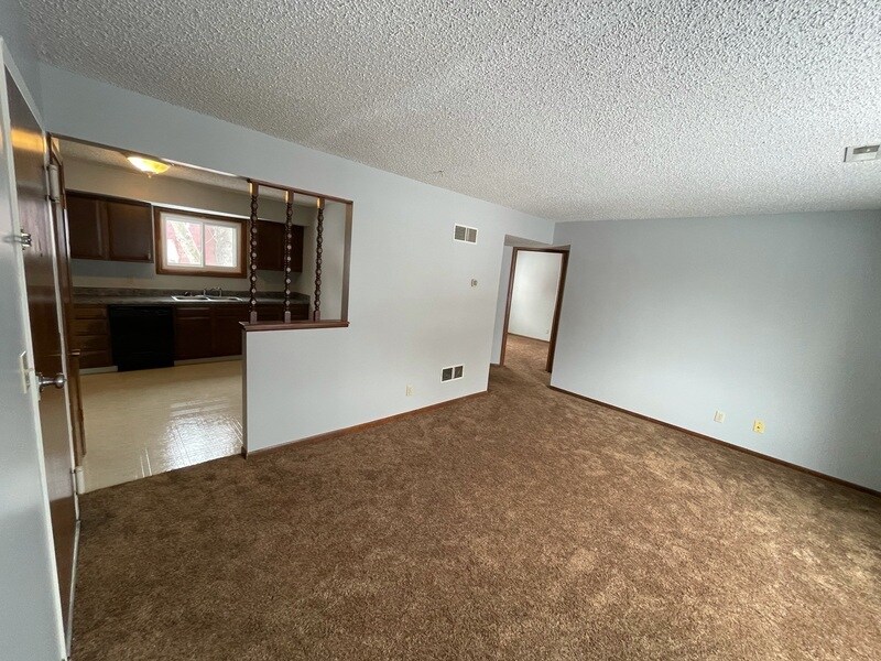 46 Bradford St Unit 4, Seward, NE 68434 Condo for Rent in Seward, NE