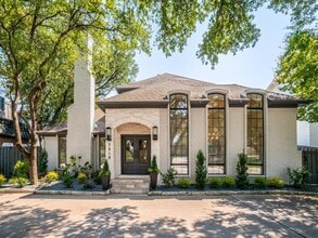 Building Photo - 7018 Woodland Dr