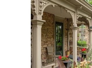 Building Photo - Solebury House
