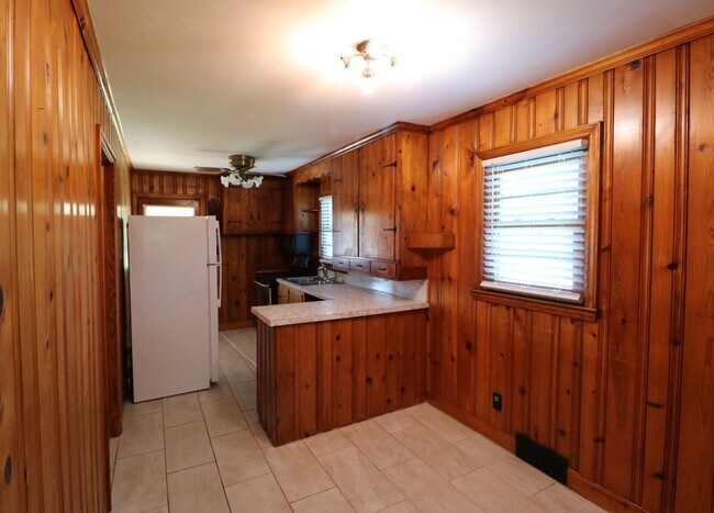 Foto del edificio - 5611 Windy Hill Dr
