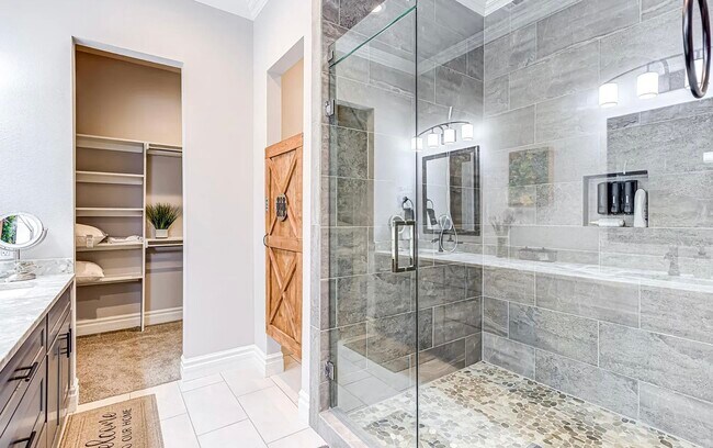 Foto del edificio - 621 Centre St