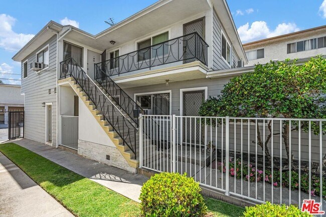 Foto del edificio - 1657 Colby Ave