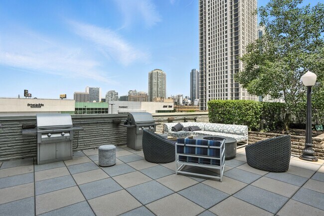 Foto del edificio - 669 W Wayman St
