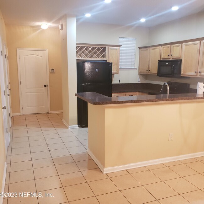 Building Photo - 2373 White Sands Dr