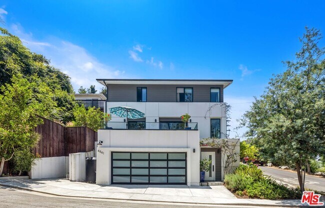 Building Photo - 4841 Minden Pl
