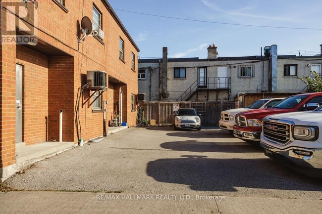 Building Photo - 12 Snider Ave