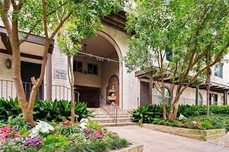Building Photo - 505 W 7th St