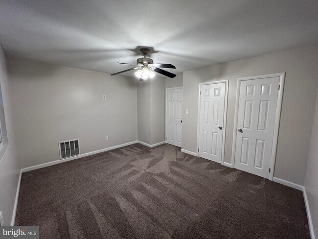 Foto del edificio - 5 Florence Tollgate Plz