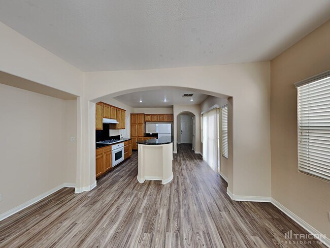 Foto del edificio - 5396 Flowing Spring St