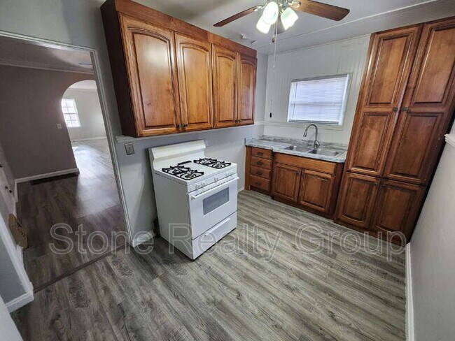Foto del edificio - 1609 S 5th St