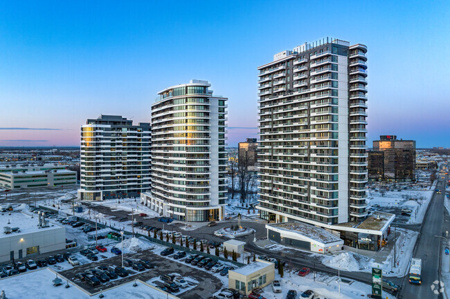 Building Photo - Central Parc Laval