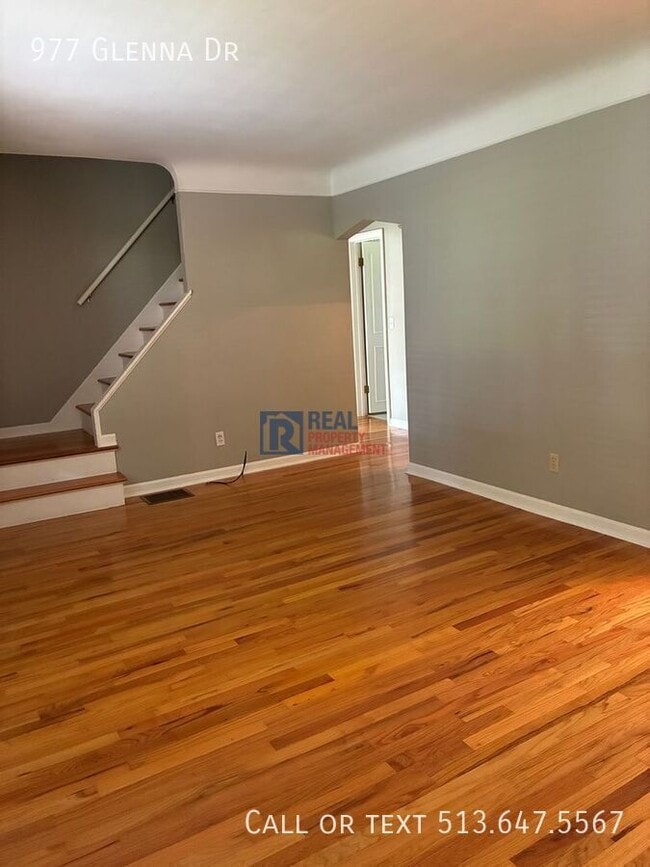 Photo - 977 Glenna Dr- House