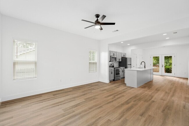 Foto del edificio - 530 Raymond St