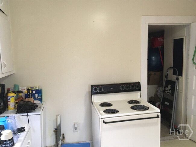 Foto del edificio - 880 Sunset Dr