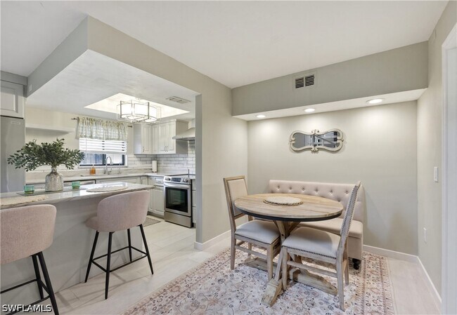 Building Photo - 16001 Amberwood Lake Ct