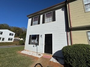 Building Photo - 66 Countryplace Ln