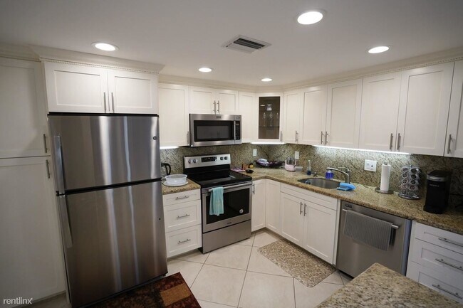Foto del edificio - 2 br, 2 bath Condo - 2851 S Ocean Blvd Apt 5P