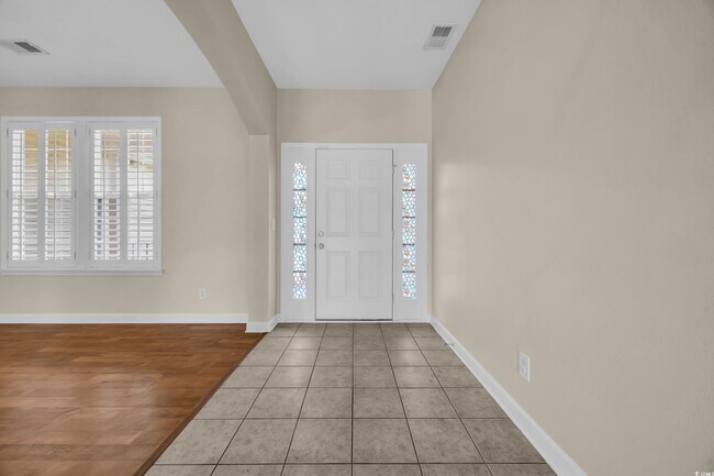 Building Photo - 101 Zinnia Dr