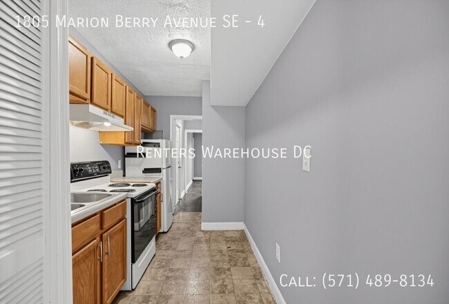 Foto del edificio - 1805 Marion Barry Ave SE