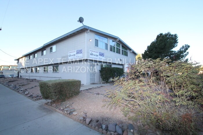 Foto principal - 746 E 5th St