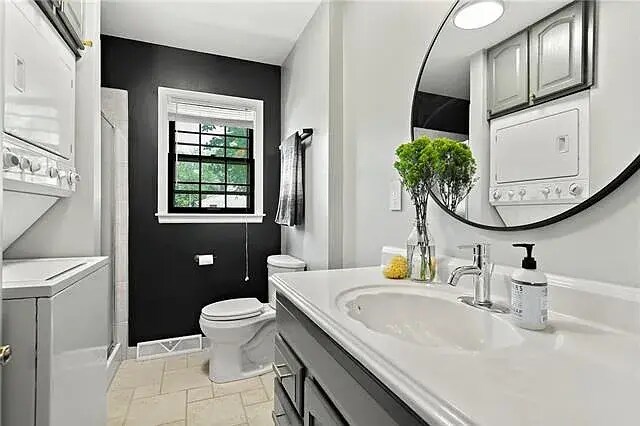 Foto del edificio - 319 E 100th Ter