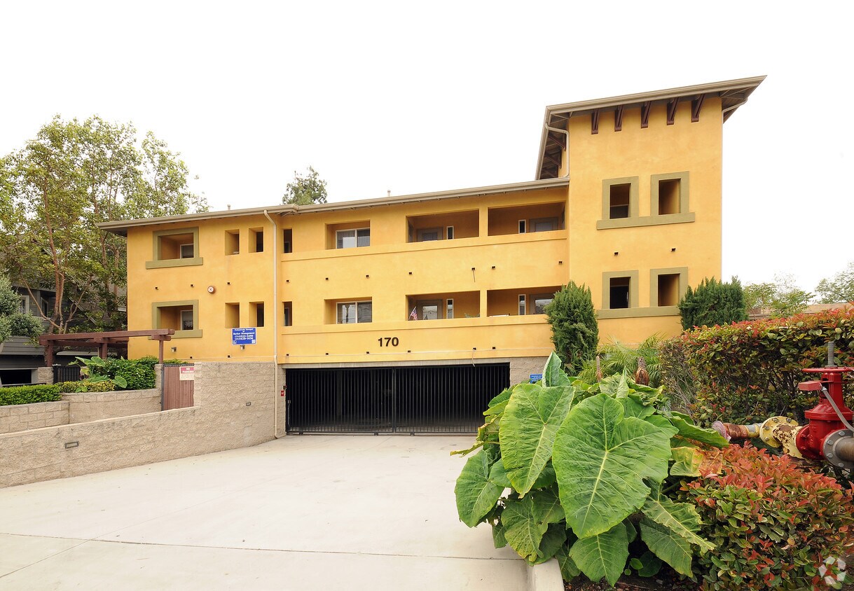 Foto del edificio - Stonegate Senior Apartments