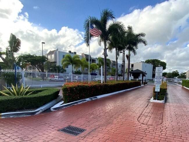 Building Photo - 7785 SW 86th St