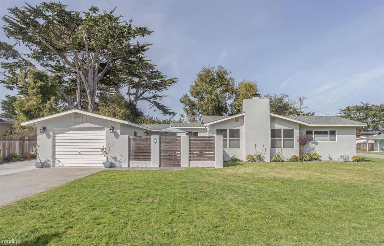 Primary Photo - 3 br, 1 bath House - 3881 Pacific Gem