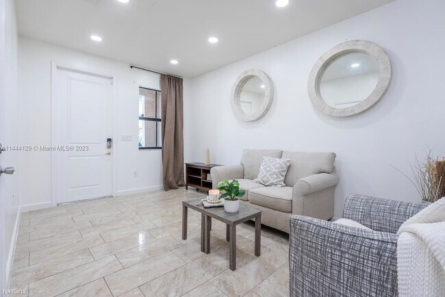 Foto del edificio - 3 br, 3 bath House - 11456 SW 254th St