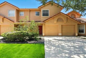 Building Photo - 1190 N Fairway Dr