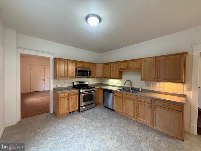 Foto del edificio - 1740 Arnold Ave