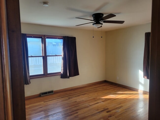 Building Photo - 819 Beattie Cir